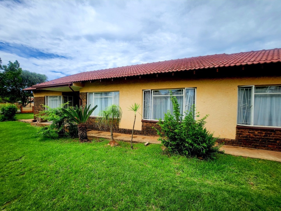 3 Bedroom Property for Sale in Stilfontein Ext 4 North West